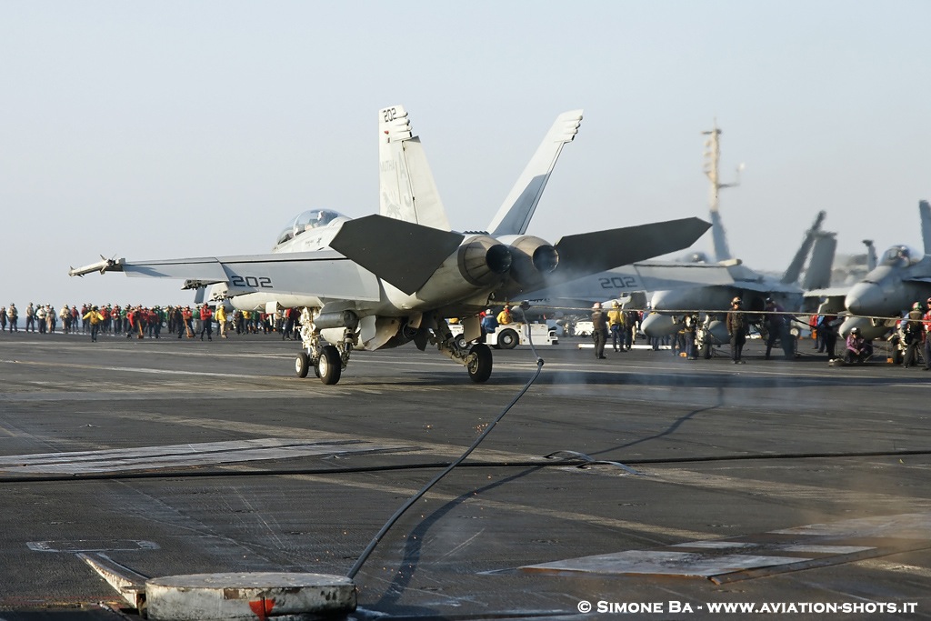 DSC00579crop_CVN-77_USS George H.W. BUSH__23.10.2011