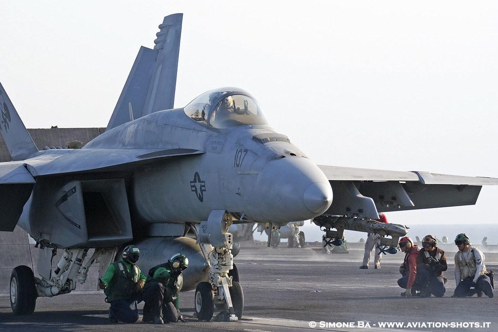 DSC01599crop_CVN-77_USS George H.W. BUSH__23.10.2011