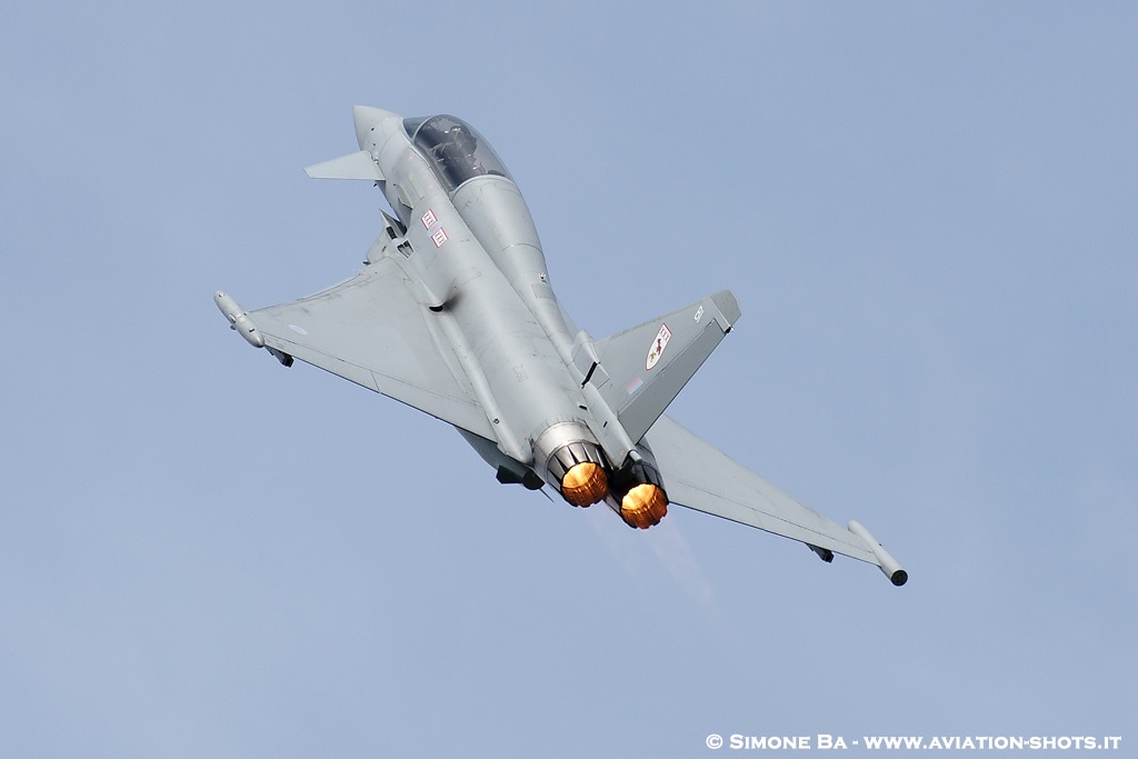 DSC02829crop_RIAT_2010_RAF_Fairford_(UK)_Airshow_17.07.2010