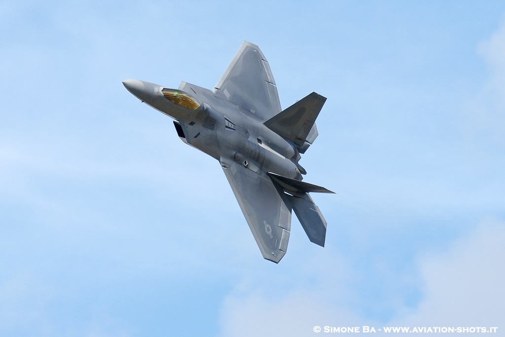 DSC04076crop_RIAT_2010_RAF_Fairford_(UK)_Airshow_17.07.2010