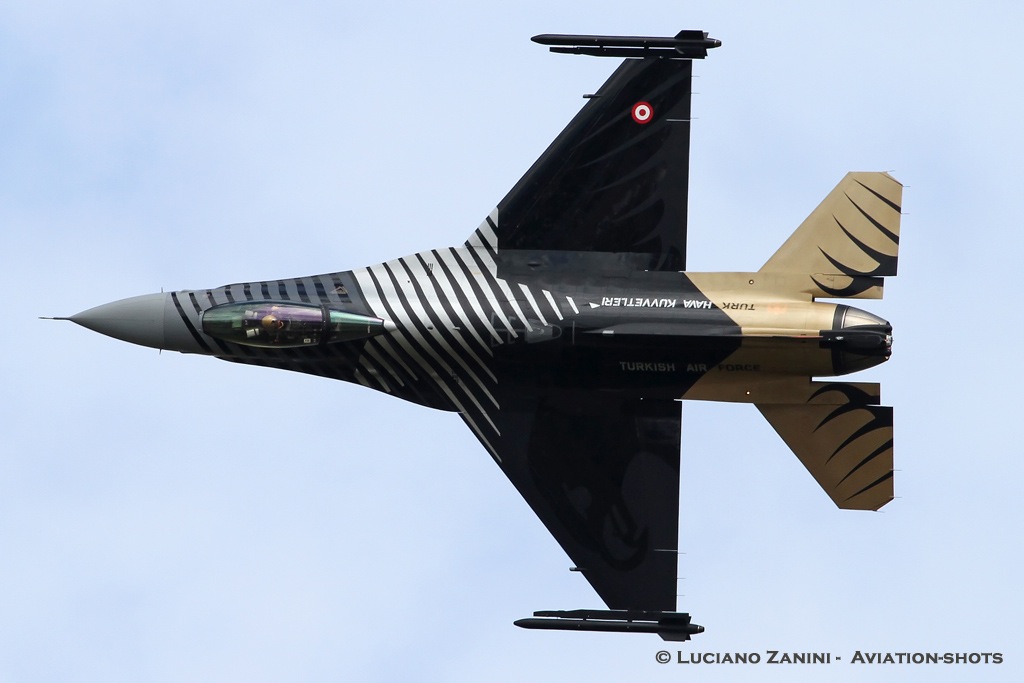 IMG_0810crop_RIAT_2011_Raf Fairford_ (UK)_16.07.2011 copia