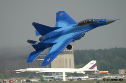PICT2515crop_MAKS_2007_Zhukovsky_Moscow_Russia_23.08.2007 4
