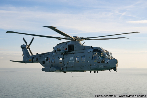SH90AHSRZ202411272100 In volo alle Cinque Terre.wmk